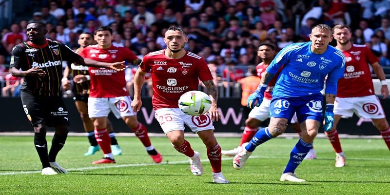 Soi kèo Lens vs Brest - thống kê chi tiết phong độ mới nhất